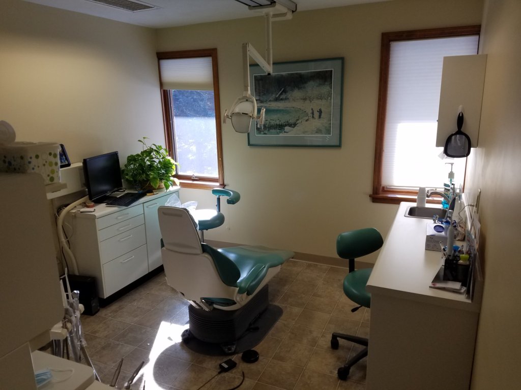 Patient Examination room at [LAST_NAME]'s practice